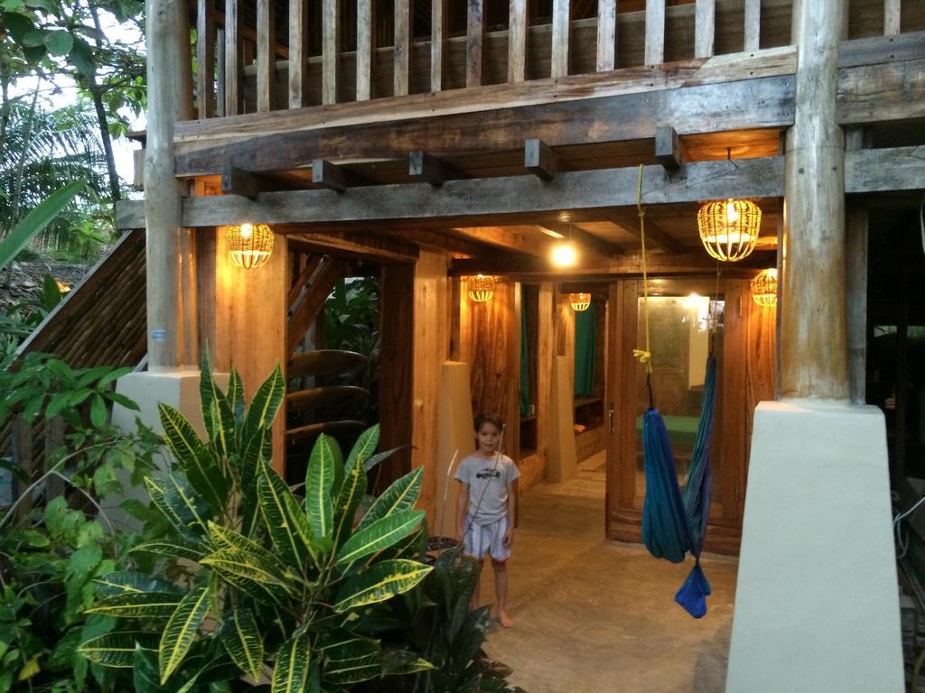 Villa Monyet Java Batukaras Buitenkant foto