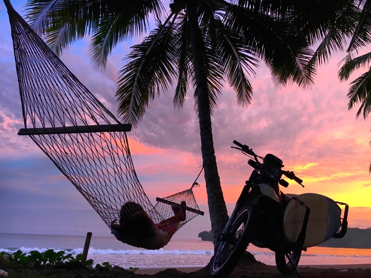 Villa Monyet Java Batukaras Buitenkant foto