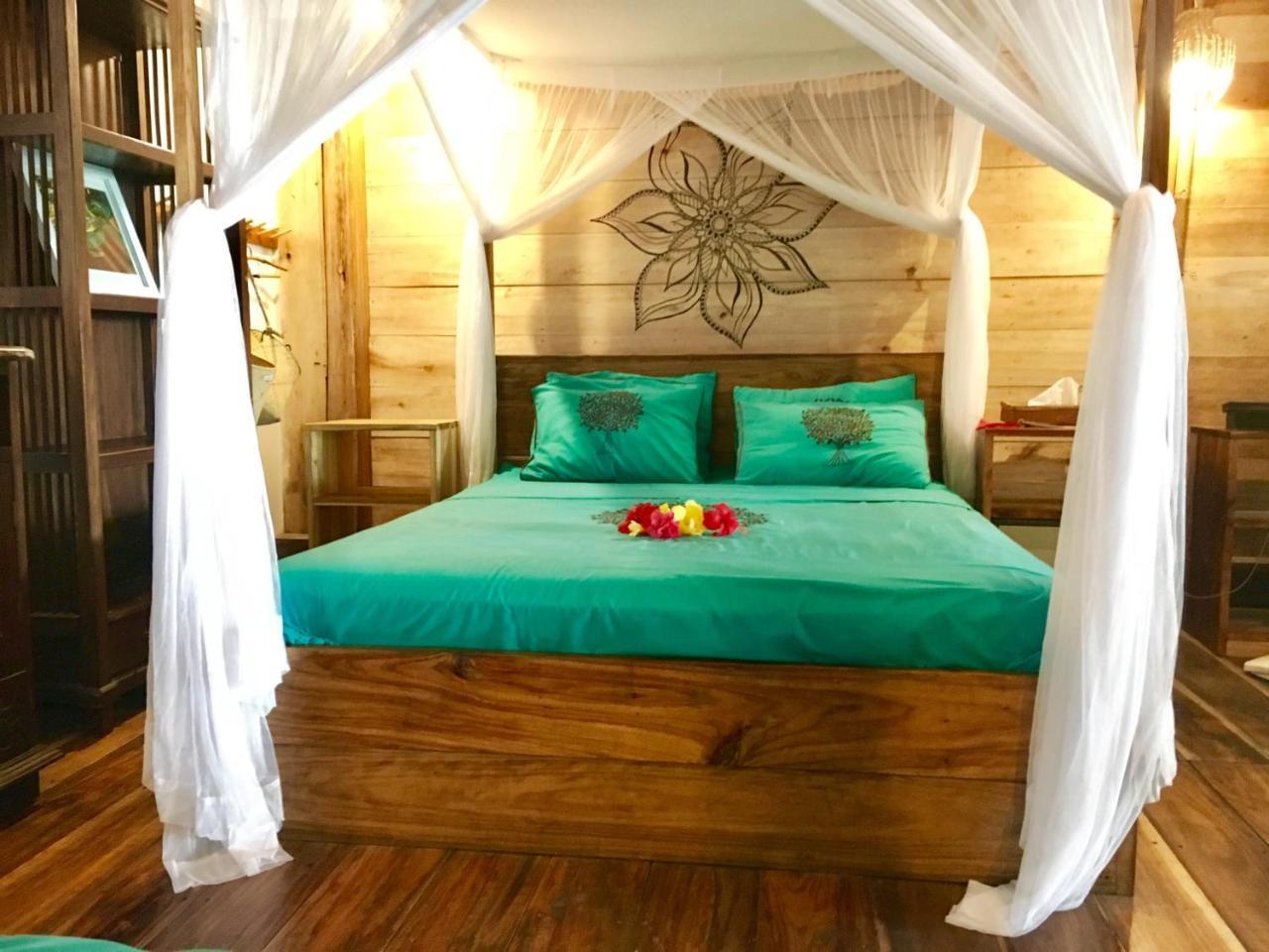 Villa Monyet Java Batukaras Buitenkant foto